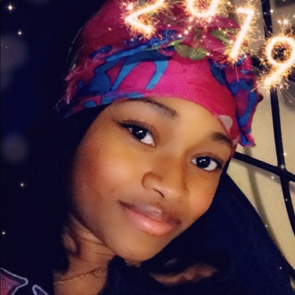 Meet your Posher, Unique